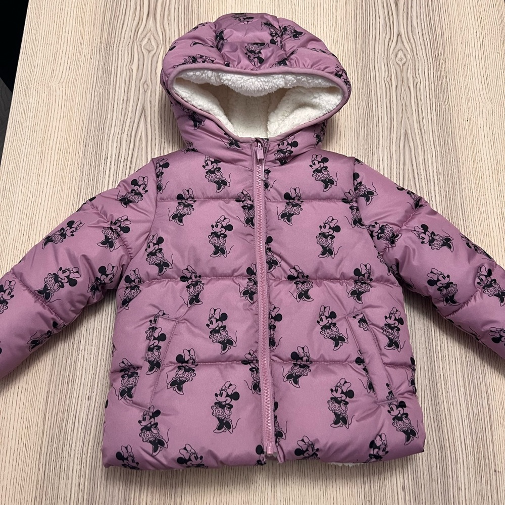 Kids puffer jacket GAP size 4. Brand new
